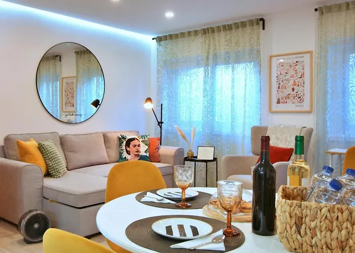 Cozy - Your Away شقة *